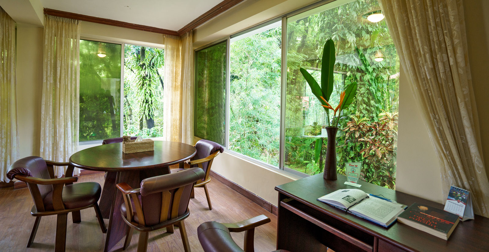 Nazim Villa TV Lounge